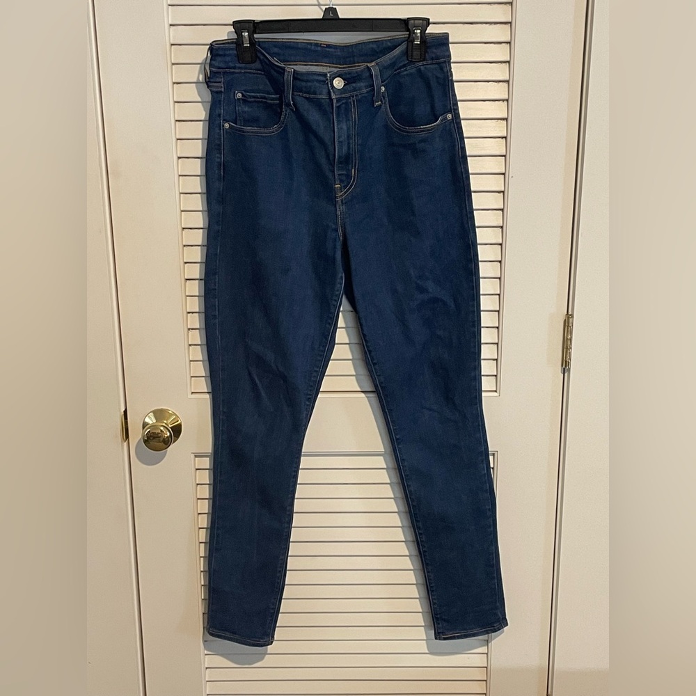 LEVI’S Women’s Dark Wash Skinny Jeans